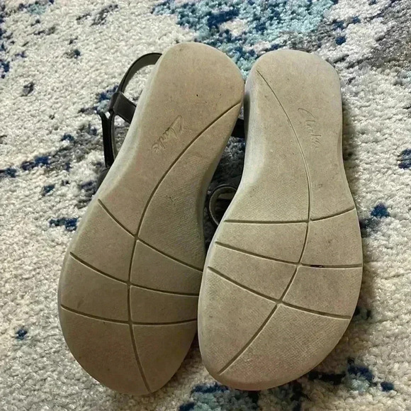 Clarks cloud stepper‘s soft cushion Velcro sandals, 8.5. - Picture 8 of 8